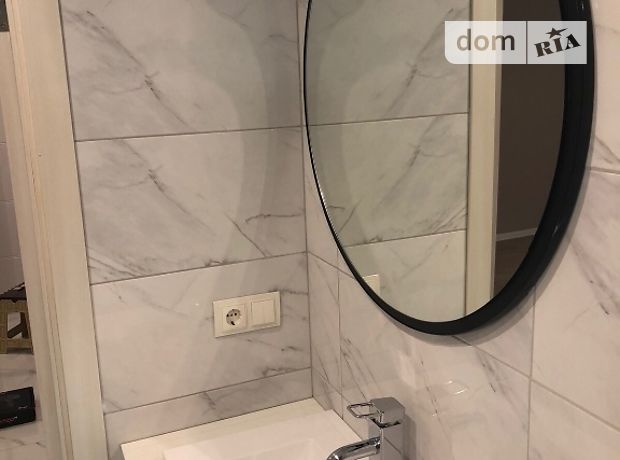 Продажа трехкомнатной квартиры в Тернополе, район Центр фото 1 Продажа трехкомнатной квартиры в Тернополе, район Центр фото 1