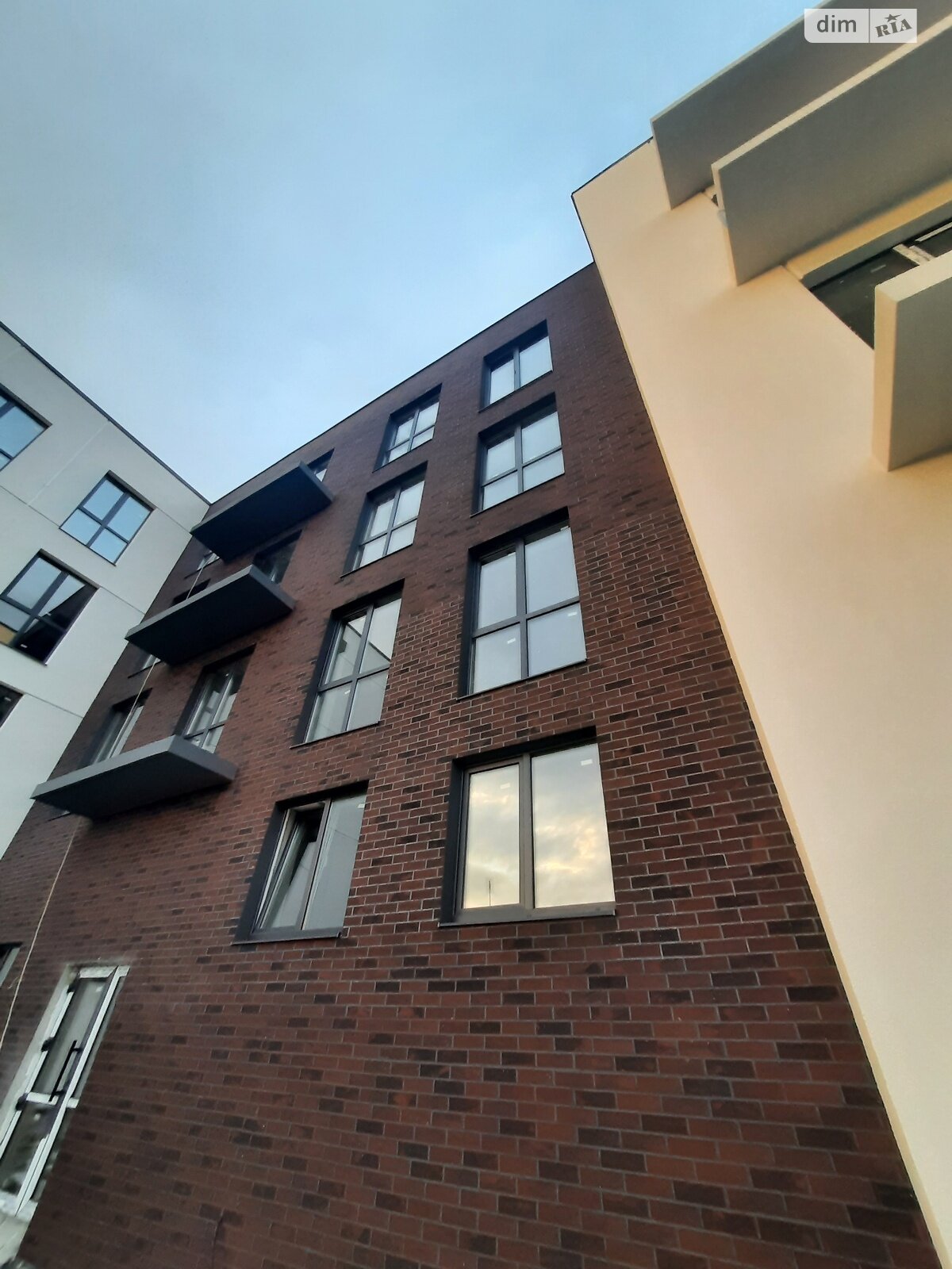 Продаж трикімнатної квартири в Тернополі, на Живова- Стадниково, район Центр фото 1 Продаж трикімнатної квартири в Тернополі, на Живова- Стадниково, район Центр фото 1