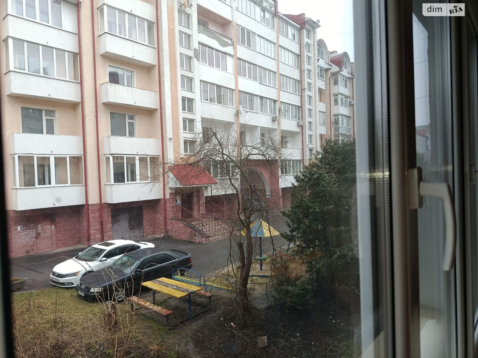 Продажа двухкомнатной квартиры в Тернополе, на ул. Острожского Князя, район Центр фото 1 Продажа двухкомнатной квартиры в Тернополе, на ул. Острожского Князя, район Центр фото 1