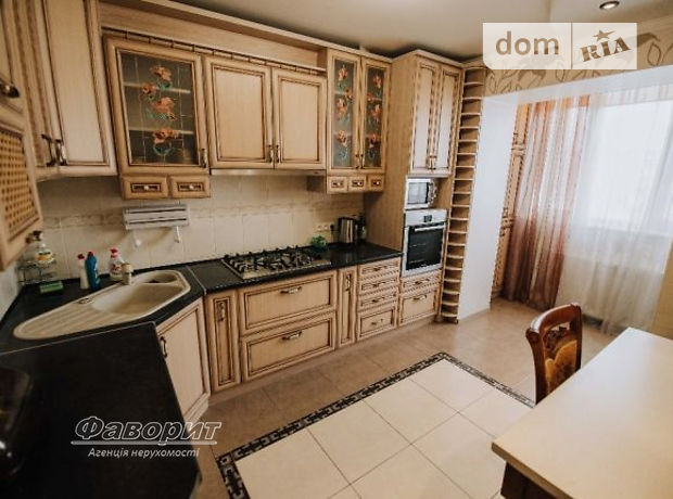 Продаж квартири, 3 кім., Тернопіль, р‑н. Центр Продаж квартири, 3 кім., Тернопіль, р‑н. Центр