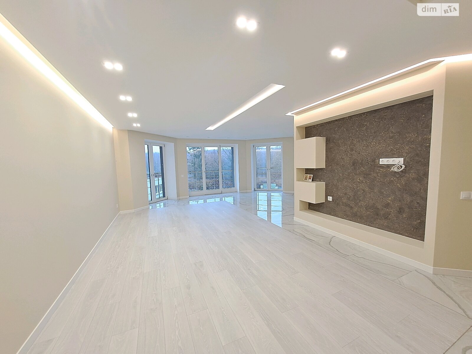 Продажа трехкомнатной квартиры в Тернополе, на ул. Вербицкого Михаила, район Канада фото 1