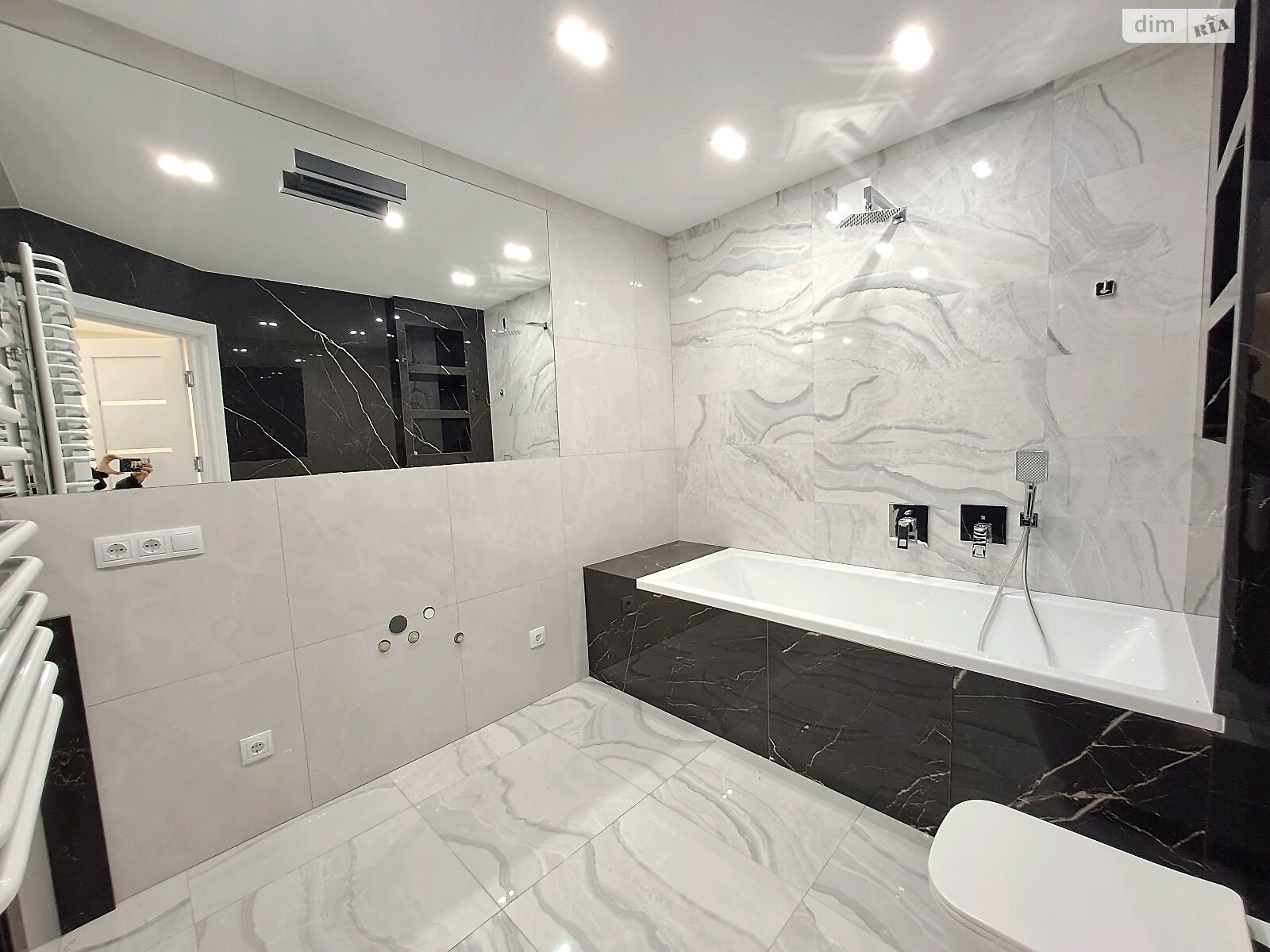 Продажа трехкомнатной квартиры в Тернополе, на ул. Вербицкого Михаила, район Канада фото 1