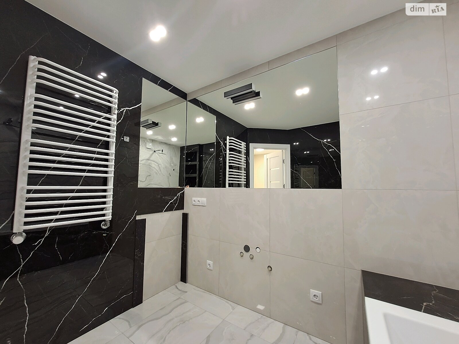 Продажа трехкомнатной квартиры в Тернополе, на ул. Вербицкого Михаила, район Канада фото 1