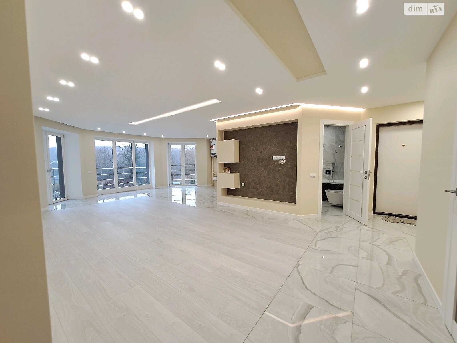 Продажа трехкомнатной квартиры в Тернополе, на ул. Вербицкого Михаила, район Канада фото 1