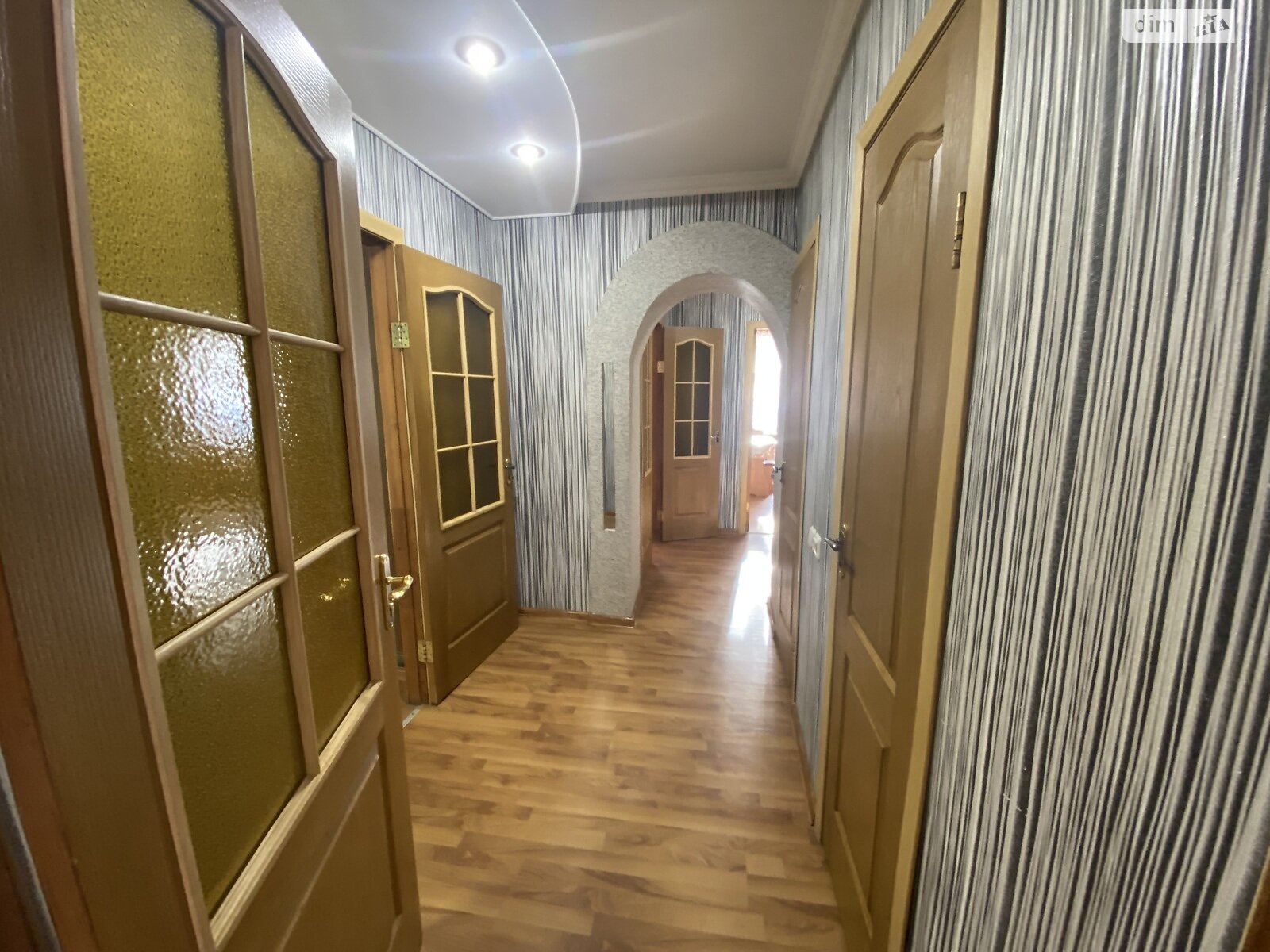 Продажа трехкомнатной квартиры в Тернополе, на просп. Бандеры Степана, район Восточный фото 1