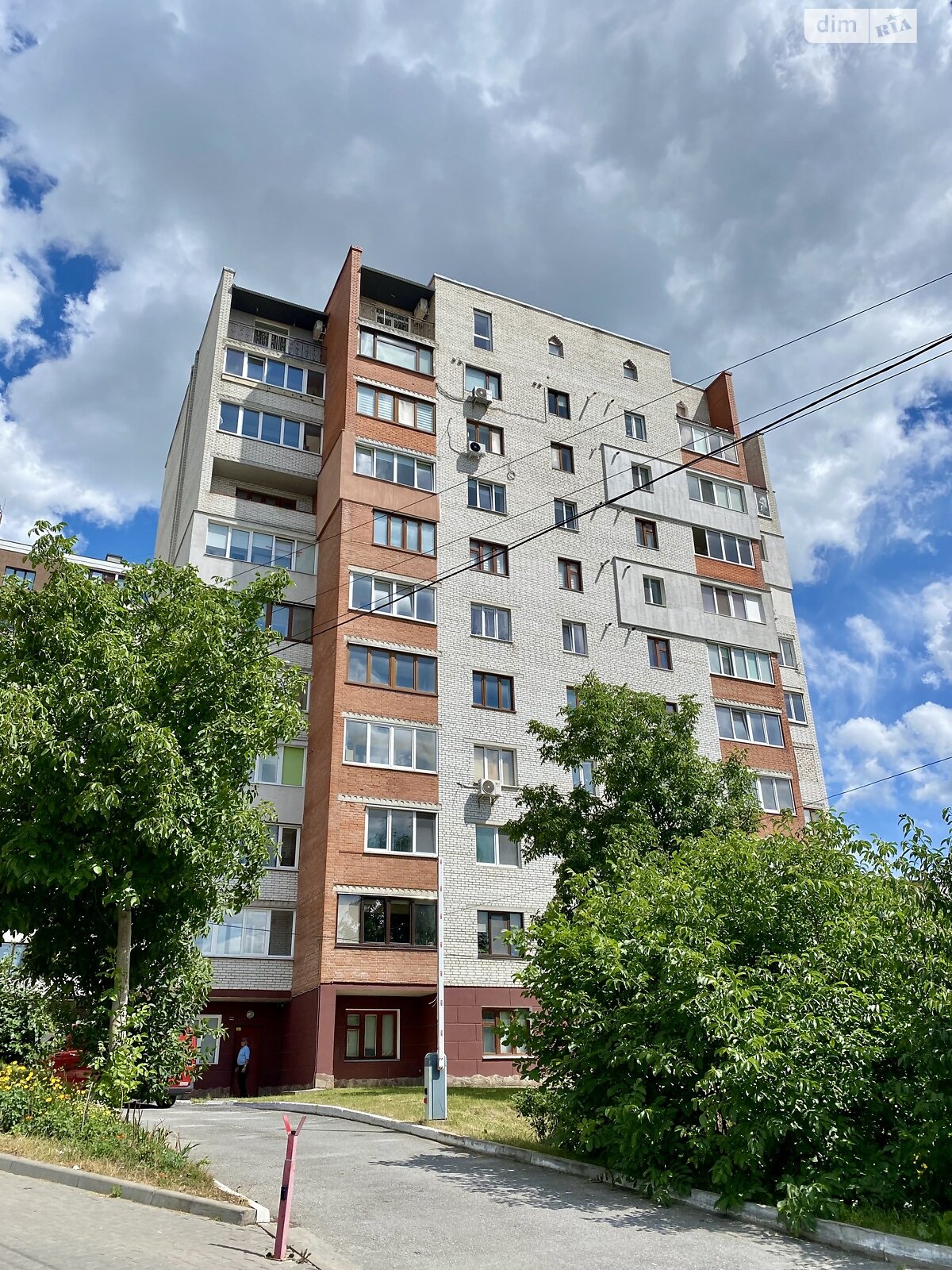 Продажа трехкомнатной квартиры в Тернополе, на ул. 15-го Апреля, район Восточный фото 1 Продажа трехкомнатной квартиры в Тернополе, на ул. 15-го Апреля, район Восточный фото 1