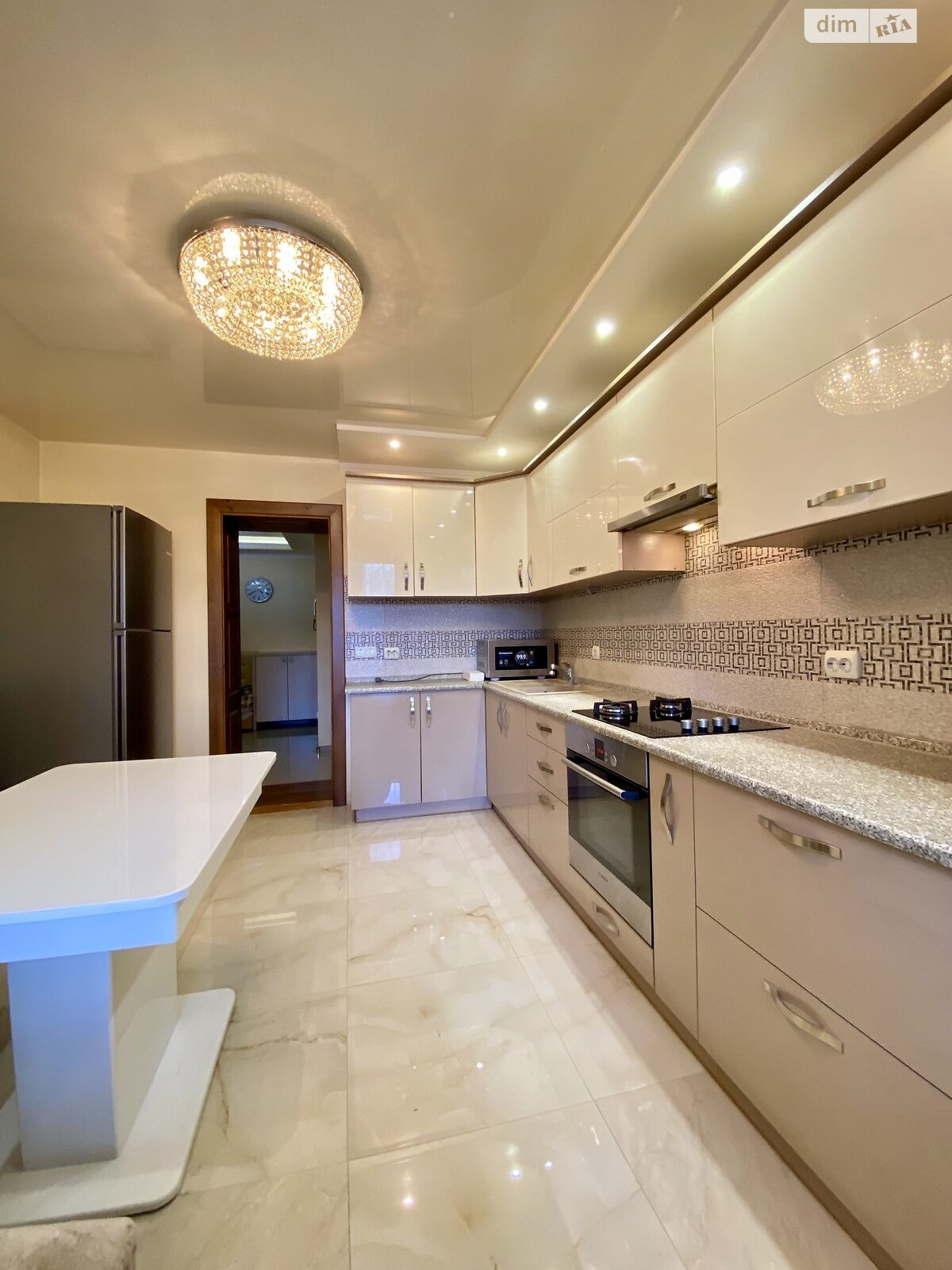 Продажа трехкомнатной квартиры в Тернополе, на ул. 15-го Апреля, район Восточный фото 1 Продажа трехкомнатной квартиры в Тернополе, на ул. 15-го Апреля, район Восточный фото 1