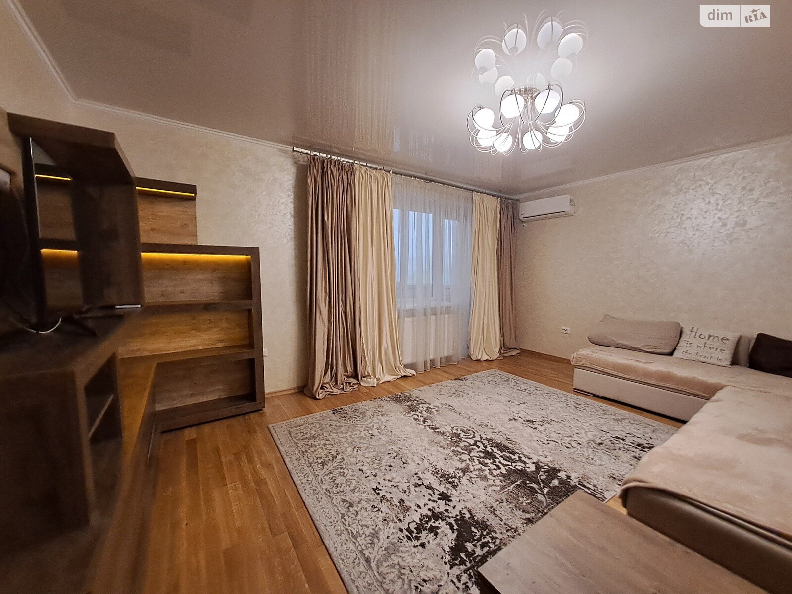 Продажа трехкомнатной квартиры в Тернополе, на просп. Бандеры Степана 35, район Восточный фото 1 Продажа трехкомнатной квартиры в Тернополе, на просп. Бандеры Степана 35, район Восточный фото 1