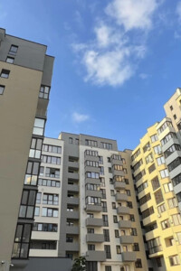 Продажа трехкомнатной квартиры в Тернополе, на просп. Бандеры Степана 36, район Восточный фото 2