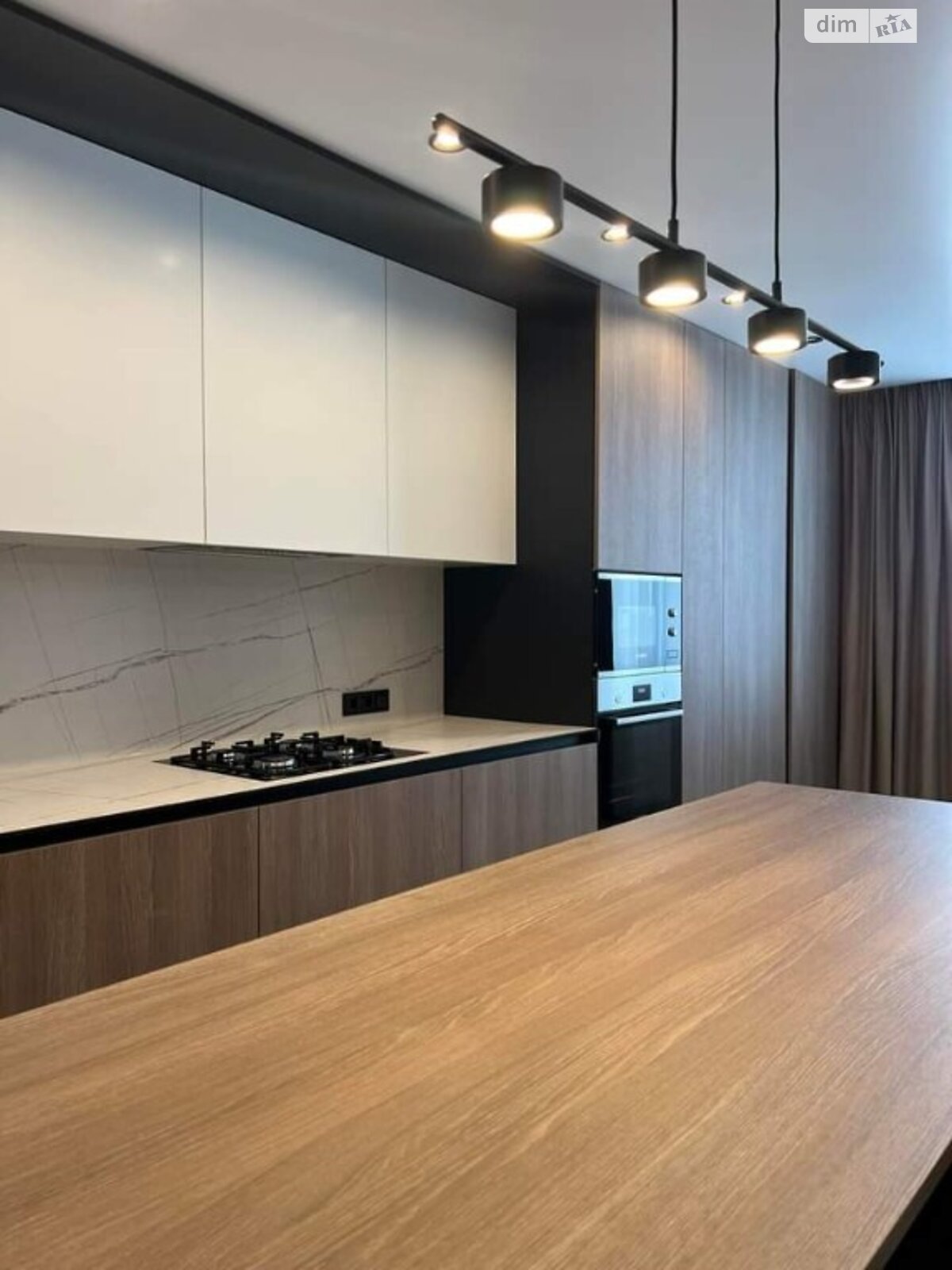 Продажа трехкомнатной квартиры в Тернополе, на просп. Бандеры Степана 36, район Восточный фото 1 Продажа трехкомнатной квартиры в Тернополе, на просп. Бандеры Степана 36, район Восточный фото 1