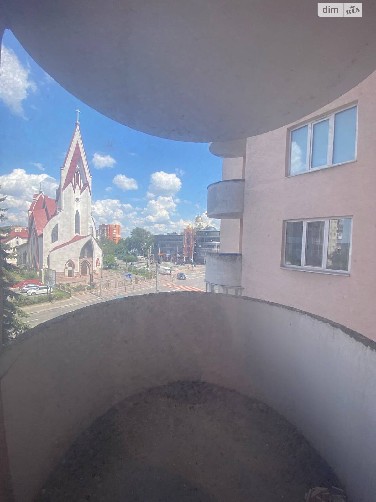 Продажа четырехкомнатной квартиры в Тернополе, на просп. Бандеры Степана, район Восточный фото 1 Продажа четырехкомнатной квартиры в Тернополе, на просп. Бандеры Степана, район Восточный фото 1