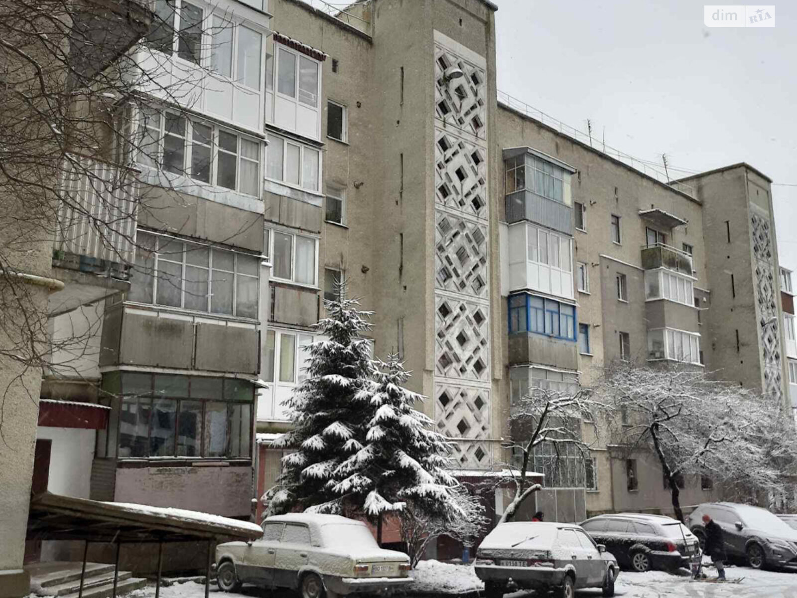 Продажа четырехкомнатной квартиры в Тернополе, на ул. Девичья, район Восточный фото 1