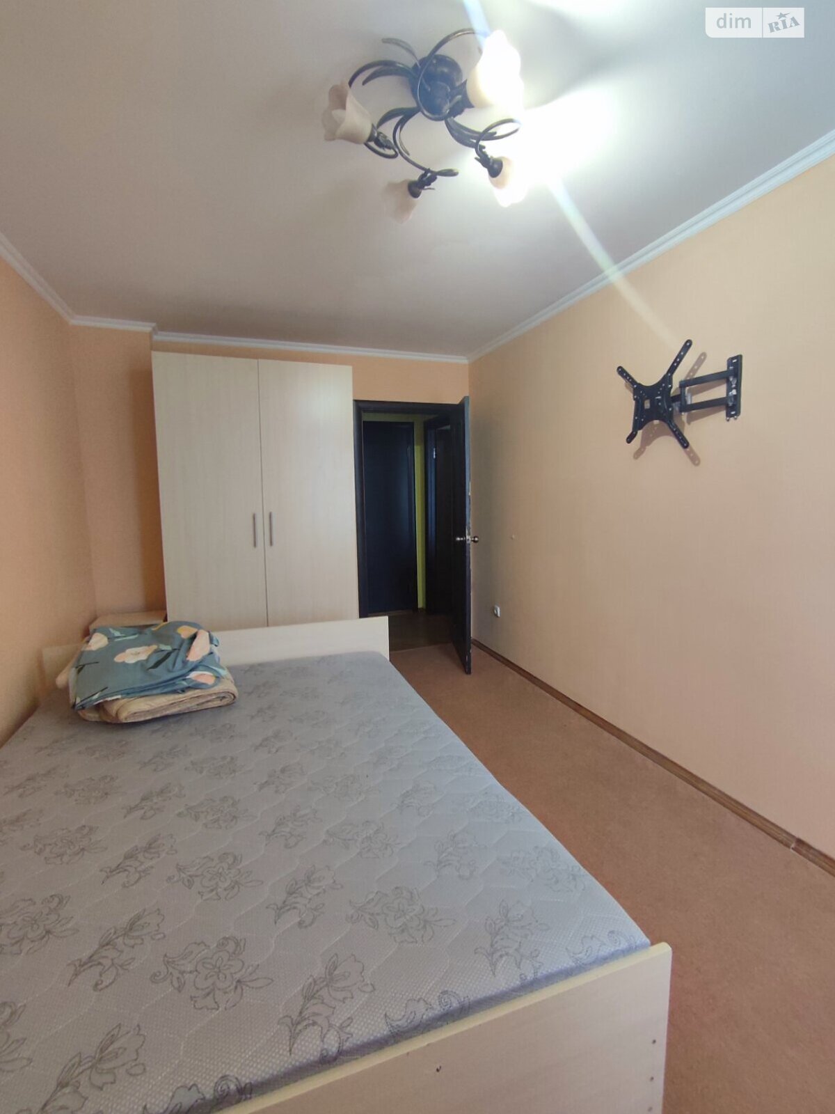 Продаж трикімнатної квартири в Тернополі, на вул. Довженка Олександра 12, район Східний фото 1 Продаж трикімнатної квартири в Тернополі, на вул. Довженка Олександра 12, район Східний фото 1