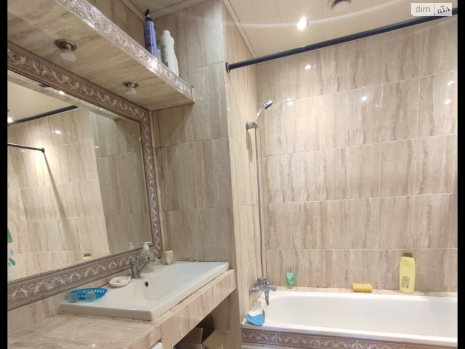 Продаж трикімнатної квартири в Тернополі, на вул. Довженка Олександра 12, район Східний фото 1 Продаж трикімнатної квартири в Тернополі, на вул. Довженка Олександра 12, район Східний фото 1