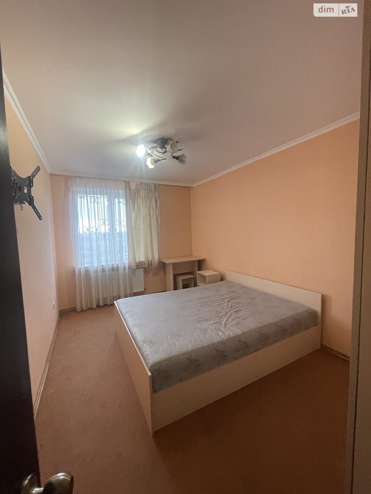 Продаж трикімнатної квартири в Тернополі, на вул. Довженка Олександра 12, район Східний фото 1 Продаж трикімнатної квартири в Тернополі, на вул. Довженка Олександра 12, район Східний фото 1