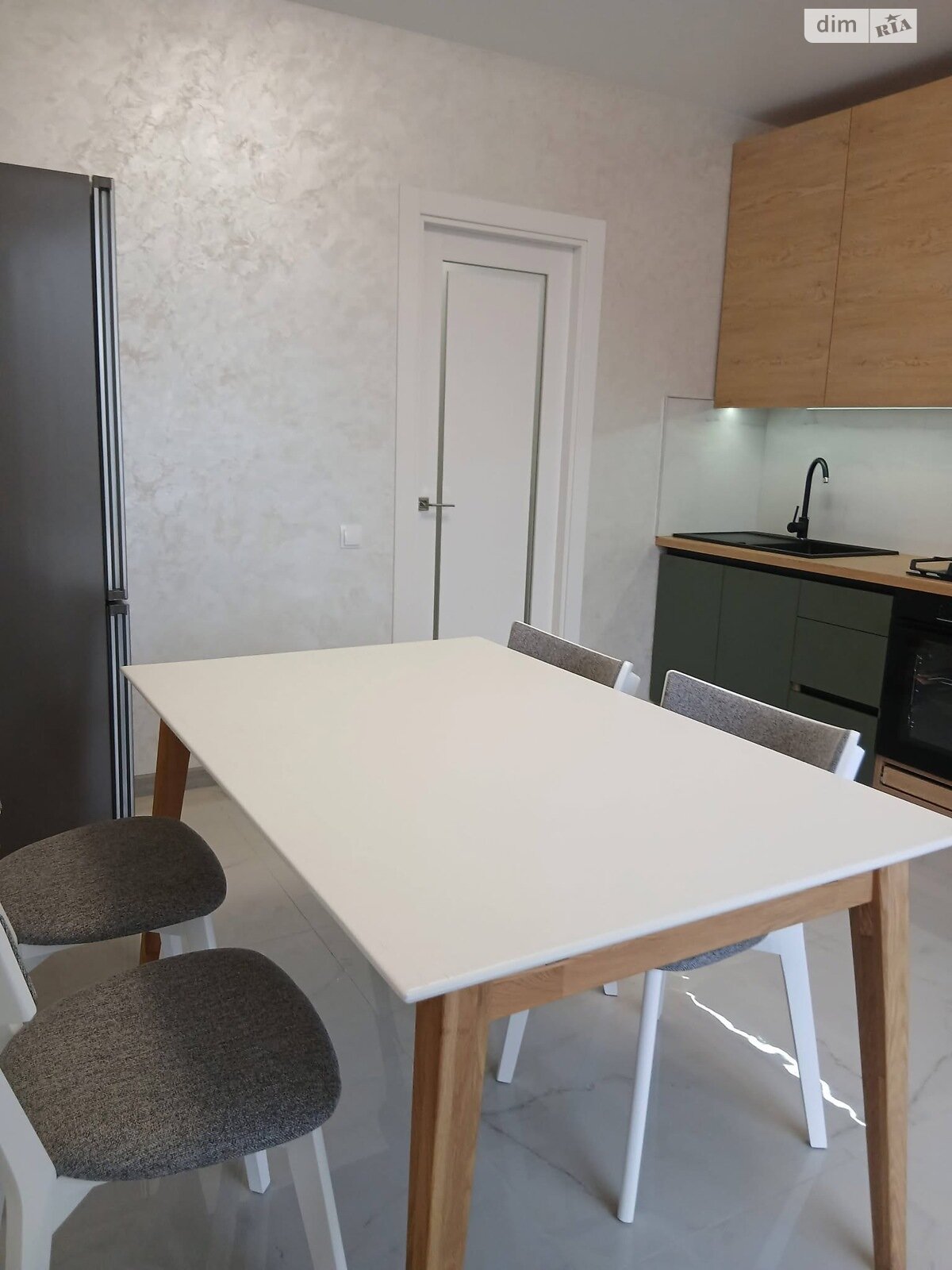 Продажа двухкомнатной квартиры в Тернополе, на ул. Глиняная, район Восточный фото 1 Продажа двухкомнатной квартиры в Тернополе, на ул. Глиняная, район Восточный фото 1