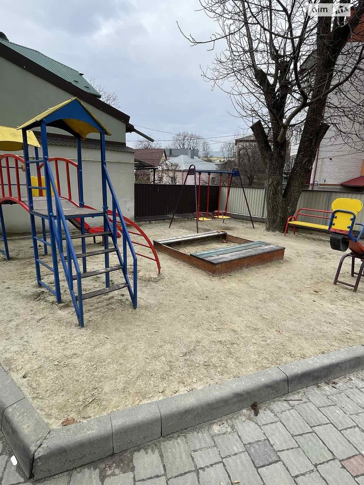 Продажа трехкомнатной квартиры в Тернополе, на ул. Глубокая, район Восточный фото 1 Продажа трехкомнатной квартиры в Тернополе, на ул. Глубокая, район Восточный фото 1