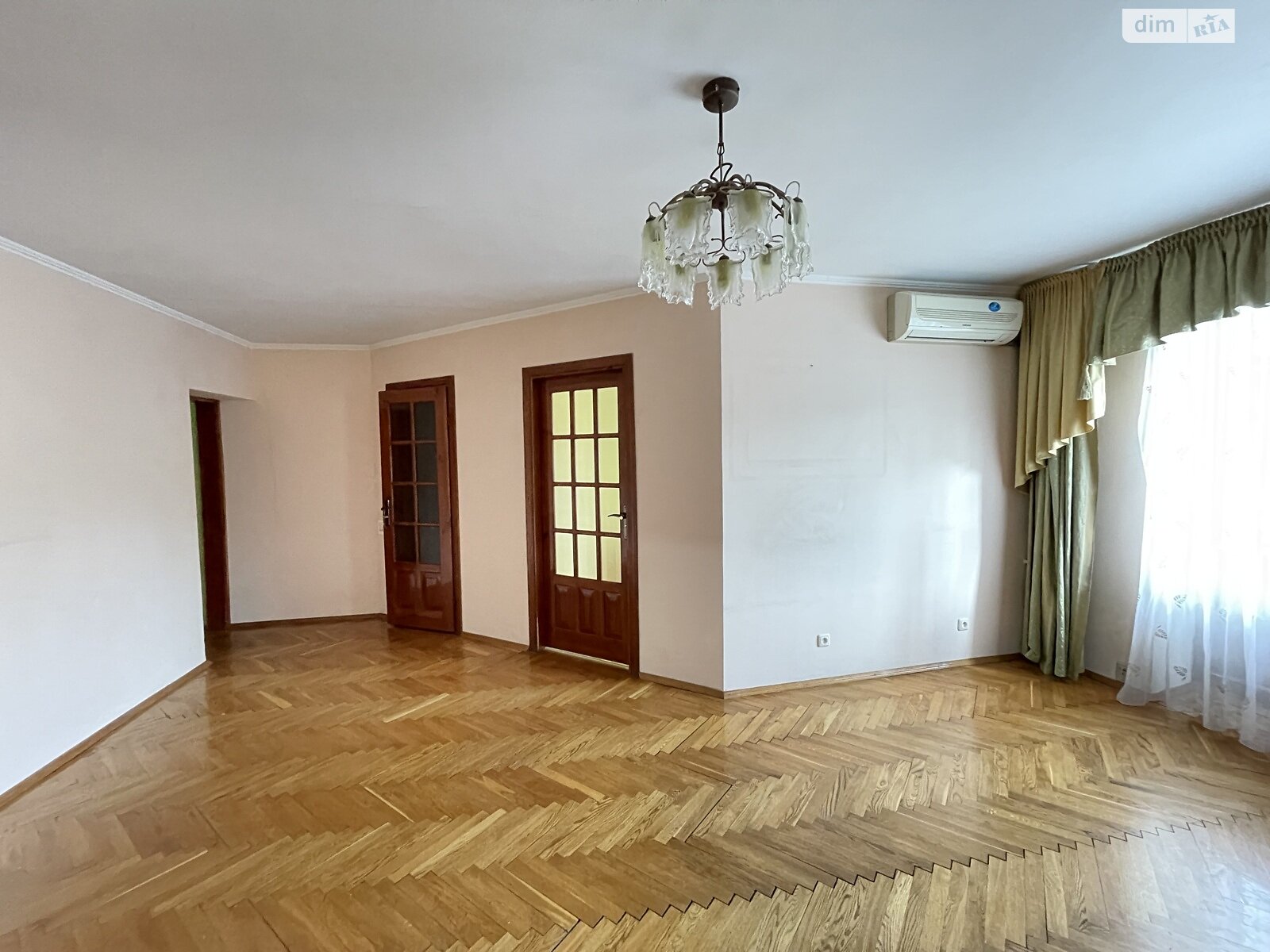 Продаж трикімнатної квартири в Тернополі, на вул. Монастирського Антона 46, район Східний фото 1
