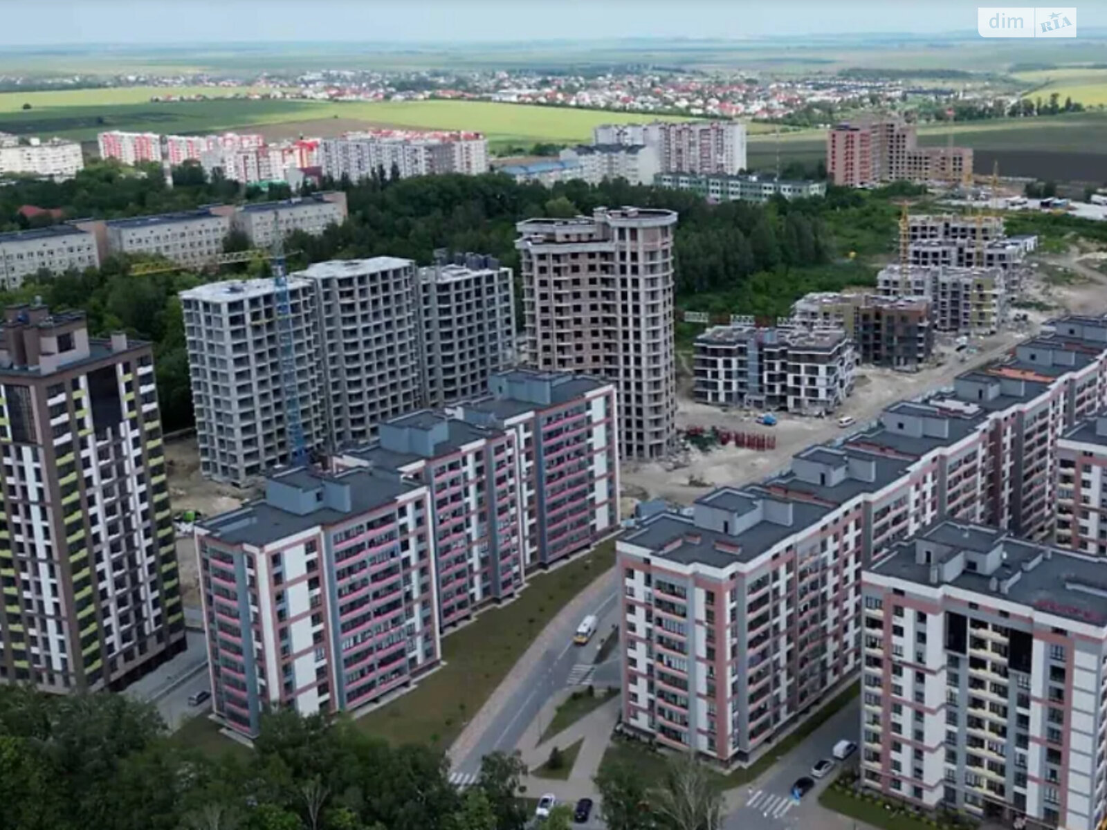 Продаж трикімнатної квартири в Тернополі, на шосе Підволочиське, район Східний фото 1 Продаж трикімнатної квартири в Тернополі, на шосе Підволочиське, район Східний фото 1