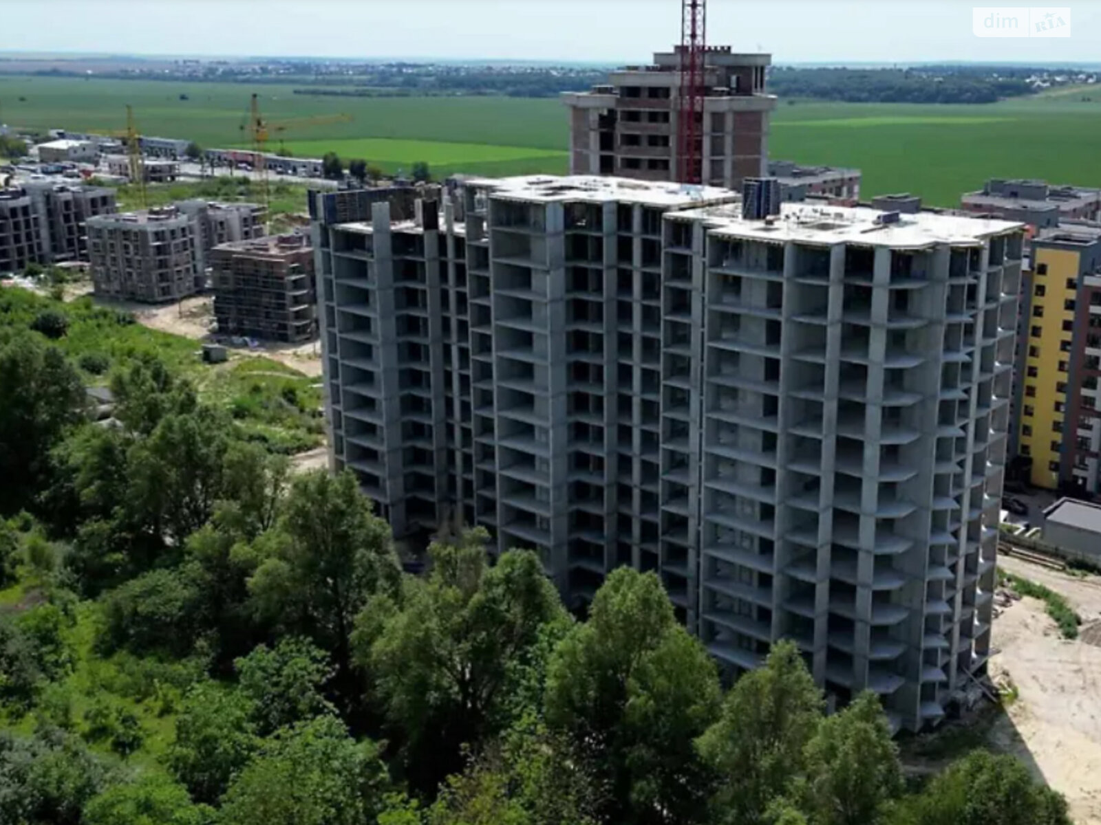 Продаж трикімнатної квартири в Тернополі, на шосе Підволочиське, район Східний фото 1 Продаж трикімнатної квартири в Тернополі, на шосе Підволочиське, район Східний фото 1