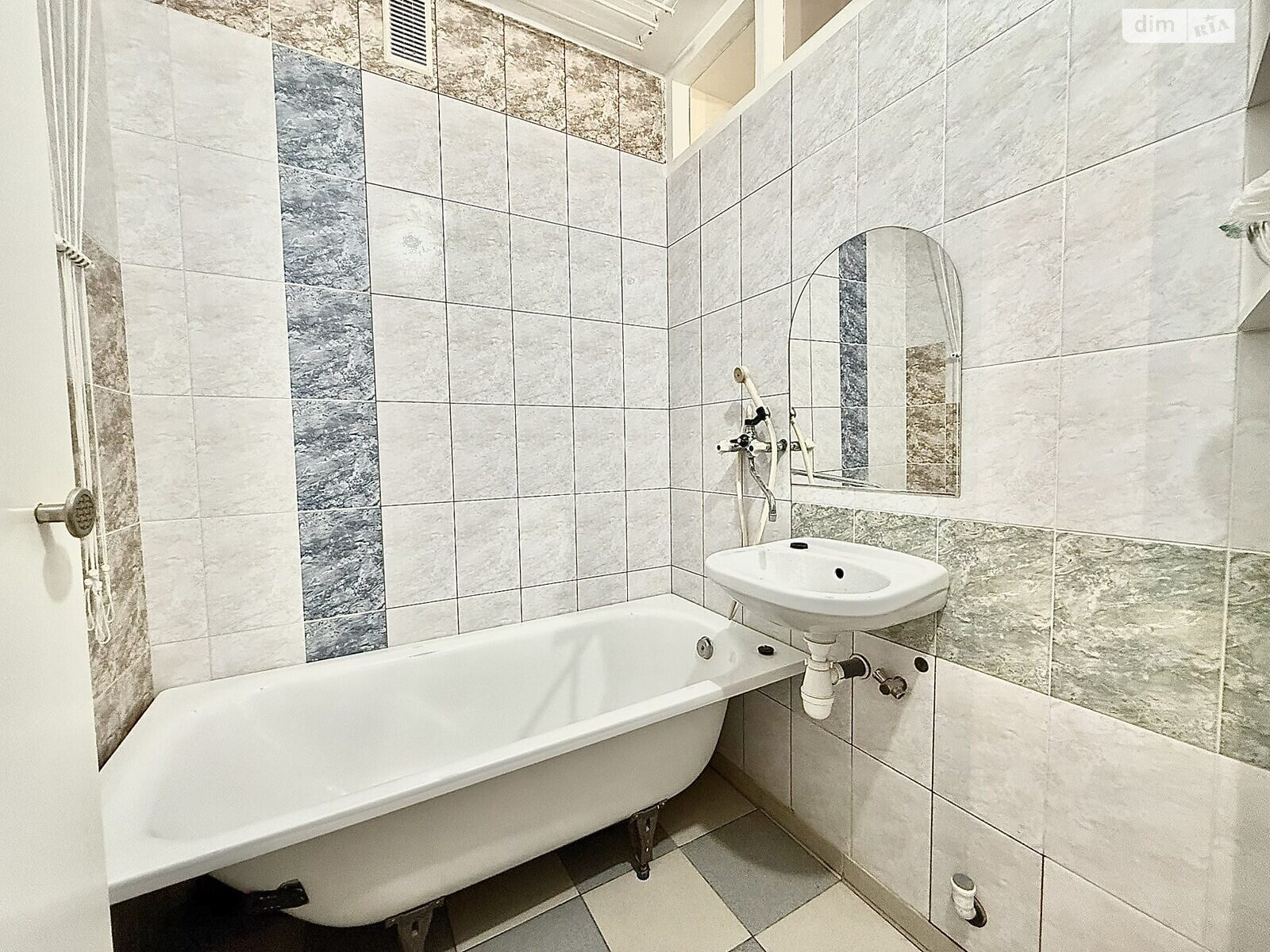 Продажа двухкомнатной квартиры в Тернополе, на ул. Савуры Клима, район Восточный фото 1