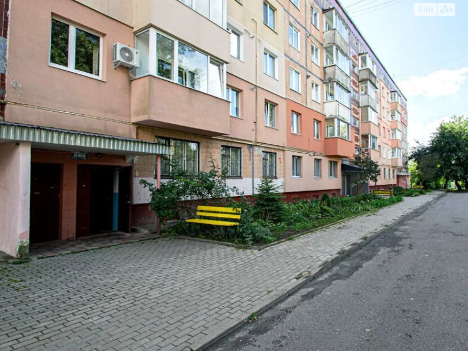 Продажа четырехкомнатной квартиры в Тернополе, на ул. Бойчуков Братьев, район Ювилейный фото 1 Продажа четырехкомнатной квартиры в Тернополе, на ул. Бойчуков Братьев, район Ювилейный фото 1