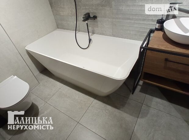 Продажа двухкомнатной квартиры в Тернополе, на просп. Злуки, район Бам фото 1 Продажа двухкомнатной квартиры в Тернополе, на просп. Злуки, район Бам фото 1