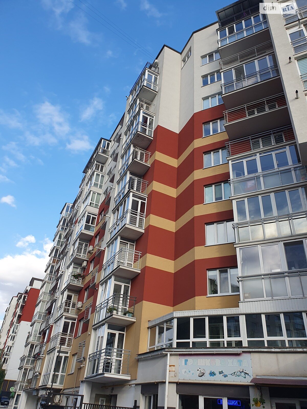 Продаж трикімнатної квартири в Тернополі, на просп. Злуки 45Б, район Бам фото 1