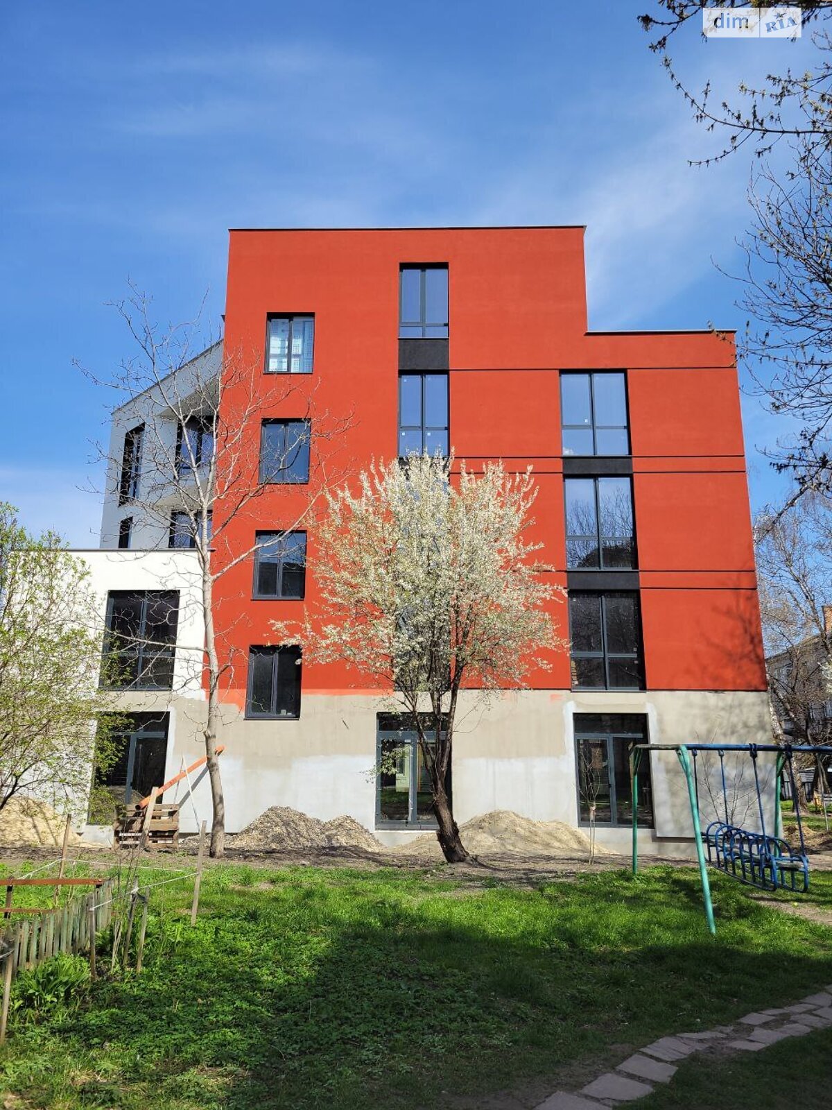 Продажа трехкомнатной квартиры в Тернополе, на ул. Над Ставом, район Замчище фото 1 Продажа трехкомнатной квартиры в Тернополе, на ул. Над Ставом, район Замчище фото 1