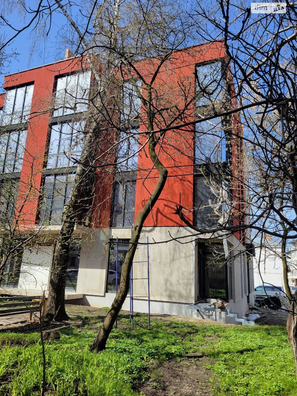 Продажа трехкомнатной квартиры в Тернополе, на ул. Над Ставом, район Замчище фото 1 Продажа трехкомнатной квартиры в Тернополе, на ул. Над Ставом, район Замчище фото 1