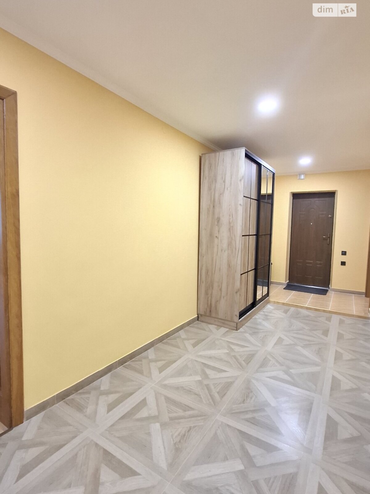 Продаж трикімнатної квартири в Трускавці, на вул. Василя Стуса 6, район Трускавець фото 1 Продаж трикімнатної квартири в Трускавці, на вул. Василя Стуса 6, район Трускавець фото 1