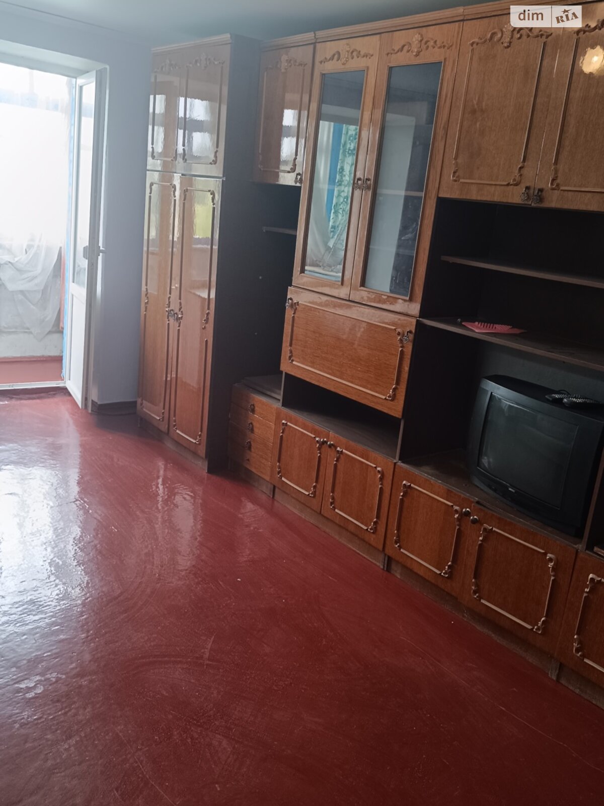 Продажа трехкомнатной квартиры в Турбовом, на ул. Мира, фото 1 Продажа трехкомнатной квартиры в Турбовом, на ул. Мира, фото 1