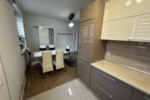 Продажа трехкомнатной квартиры в Тячеве, на ул. Независимости 11, фото 2