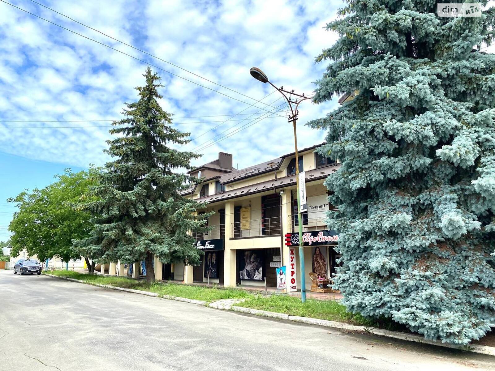 Продаж трикімнатної квартири в Тисмениці, на вул. Костя Левицького, фото 1