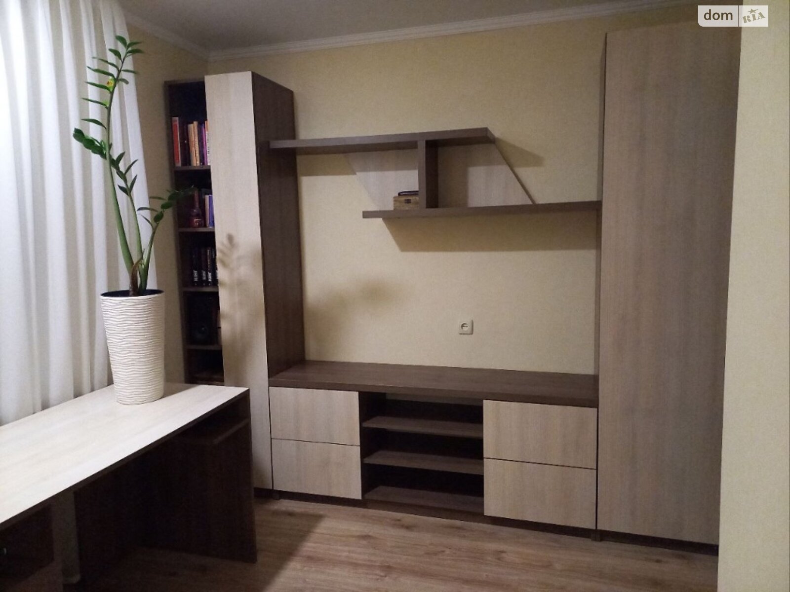 Продаж трикімнатної квартири в Сутисках, на Гагаріна 9, кв. 48, фото 1