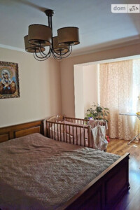 Продажа трехкомнатной квартиры в Угорниках, на ул. Героев Николаева, фото 2