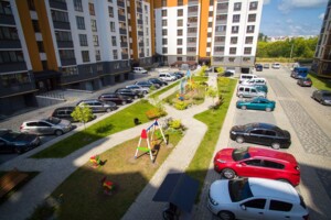 Продажа трехкомнатной квартиры в Угорниках, на ул. Героев Николаева 129А, фото 2
