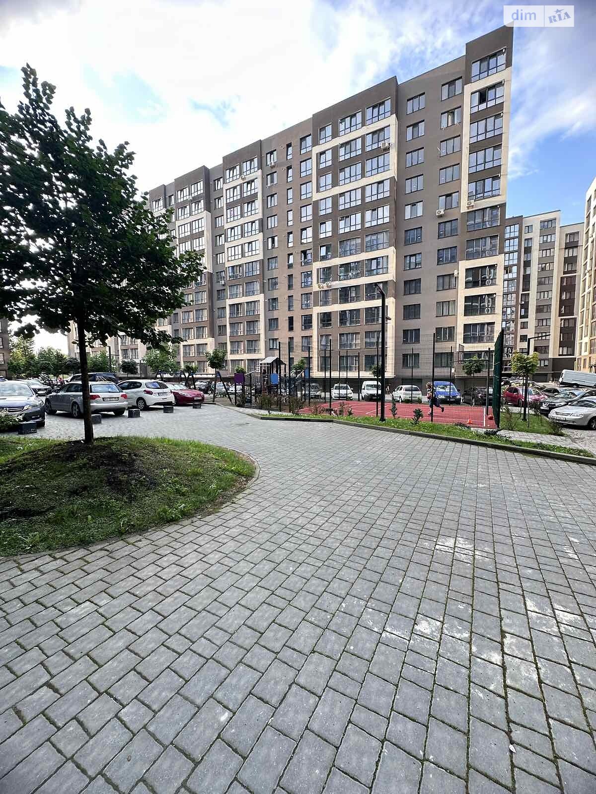Продажа трехкомнатной квартиры в Угорниках, на ул. Героев Николаева 129А, фото 1 Продажа трехкомнатной квартиры в Угорниках, на ул. Героев Николаева 129А, фото 1