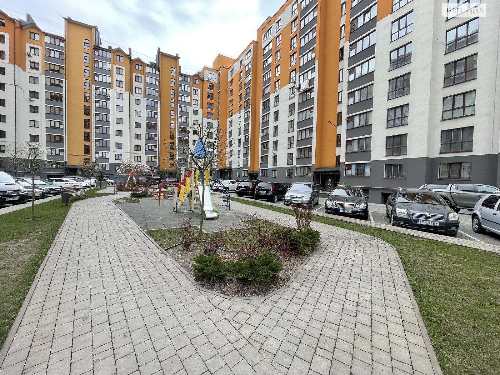 Продажа двухкомнатной квартиры в Угорниках, на ул. Героев Николаева 129А корпус 3, кв. 31, фото 1 Продажа двухкомнатной квартиры в Угорниках, на ул. Героев Николаева 129А корпус 3, кв. 31, фото 1