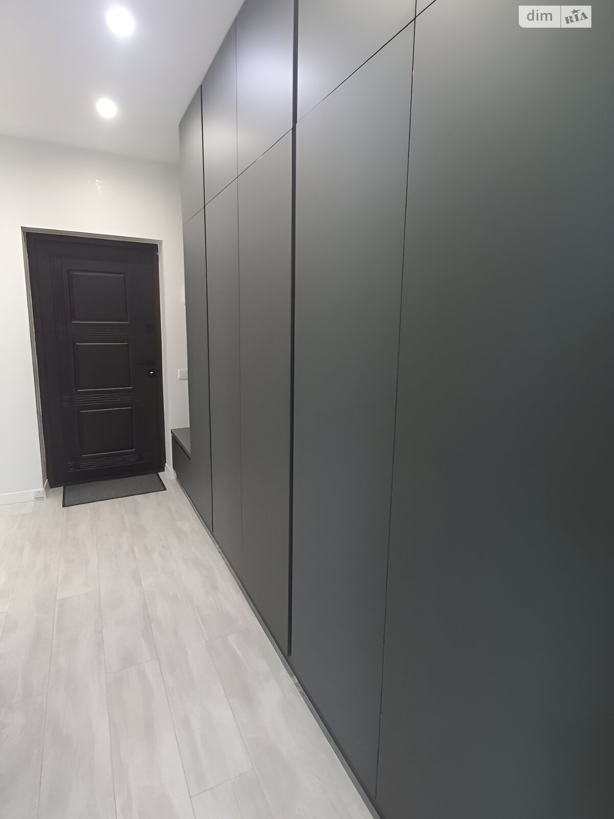 Продажа трехкомнатной квартиры в Угорниках, на ул. Героев Николаева 23, фото 1 Продажа трехкомнатной квартиры в Угорниках, на ул. Героев Николаева 23, фото 1