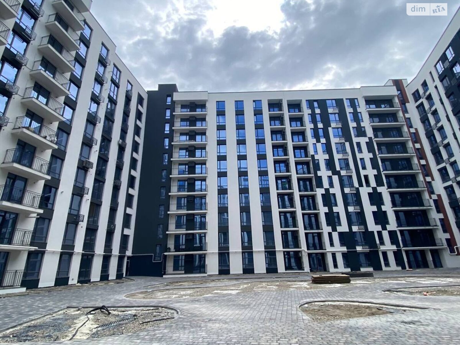 Продаж двокімнатної квартири в Угорниках, на вул. Героїв Миколаєва, фото 1 Продаж двокімнатної квартири в Угорниках, на вул. Героїв Миколаєва, фото 1
