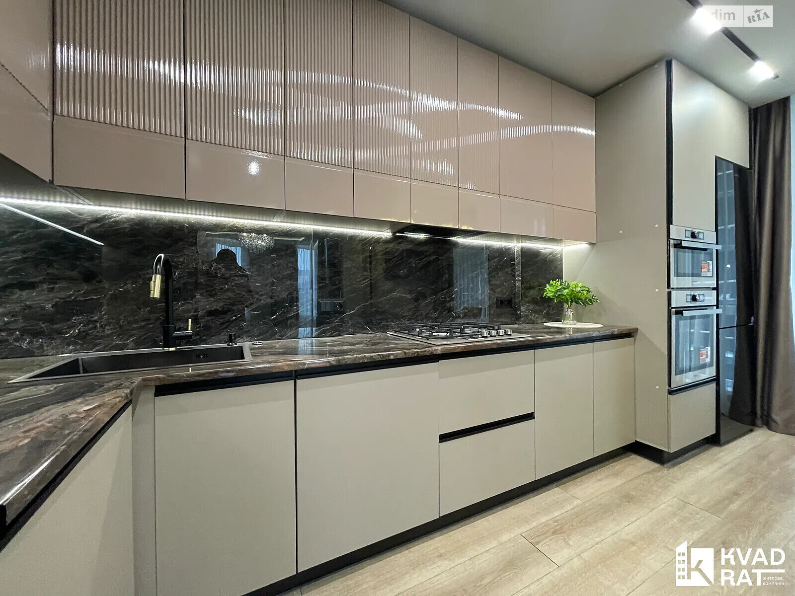 Продажа двухкомнатной квартиры в Угорниках, на ул. Героев Николаева 129А корпус 3, фото 1