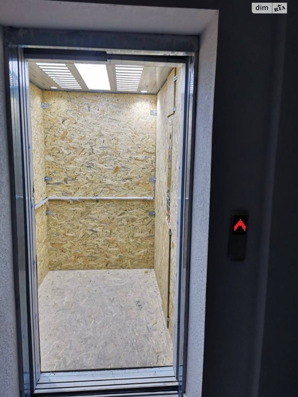 Продажа трехкомнатной квартиры в Угорниках, на ул. Сеченова 129А корпус 10, фото 1 Продажа трехкомнатной квартиры в Угорниках, на ул. Сеченова 129А корпус 10, фото 1