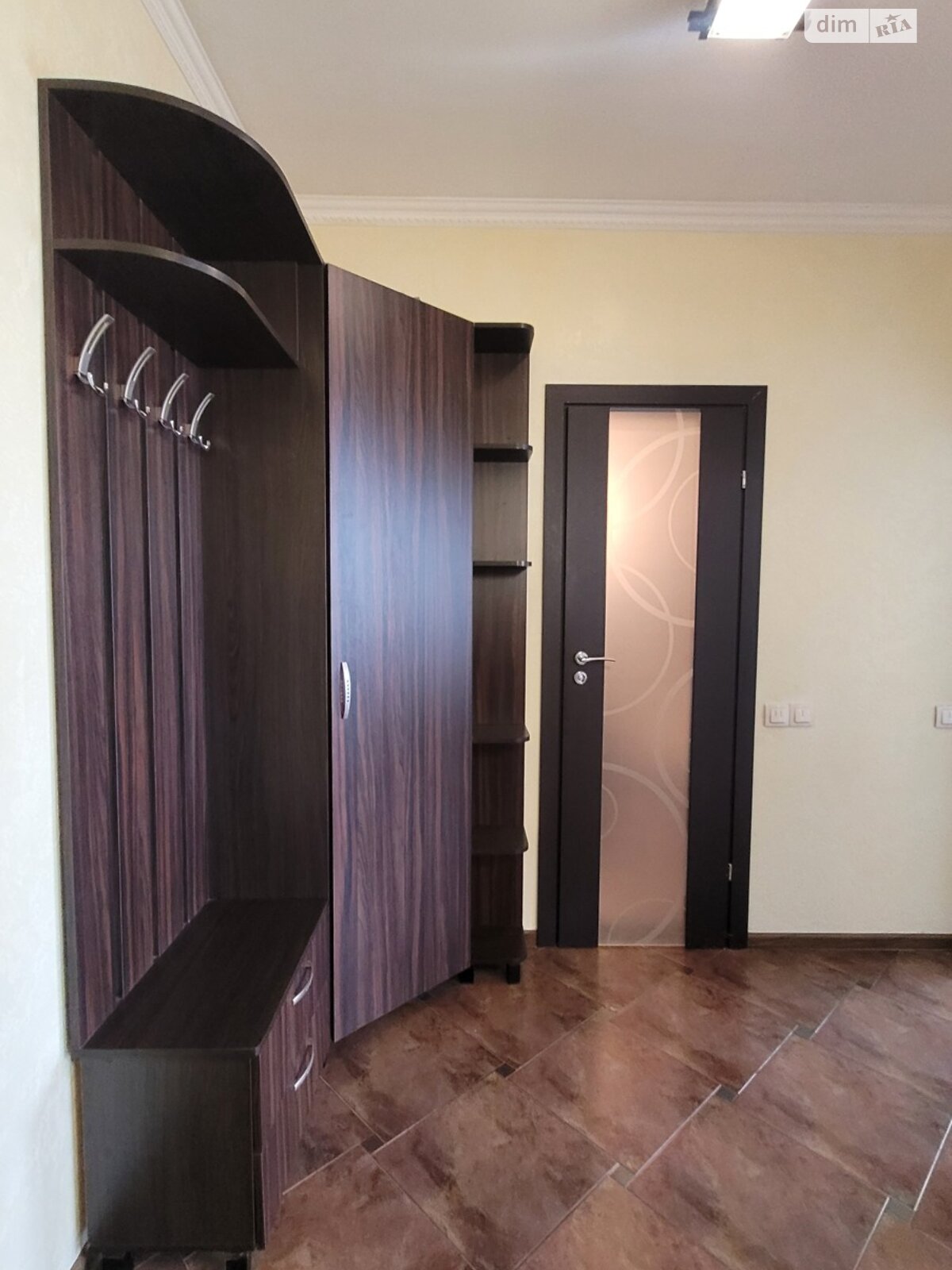 Продажа трехкомнатной квартиры в Угорниках, на ул. Тополиная, фото 1 Продажа трехкомнатной квартиры в Угорниках, на ул. Тополиная, фото 1