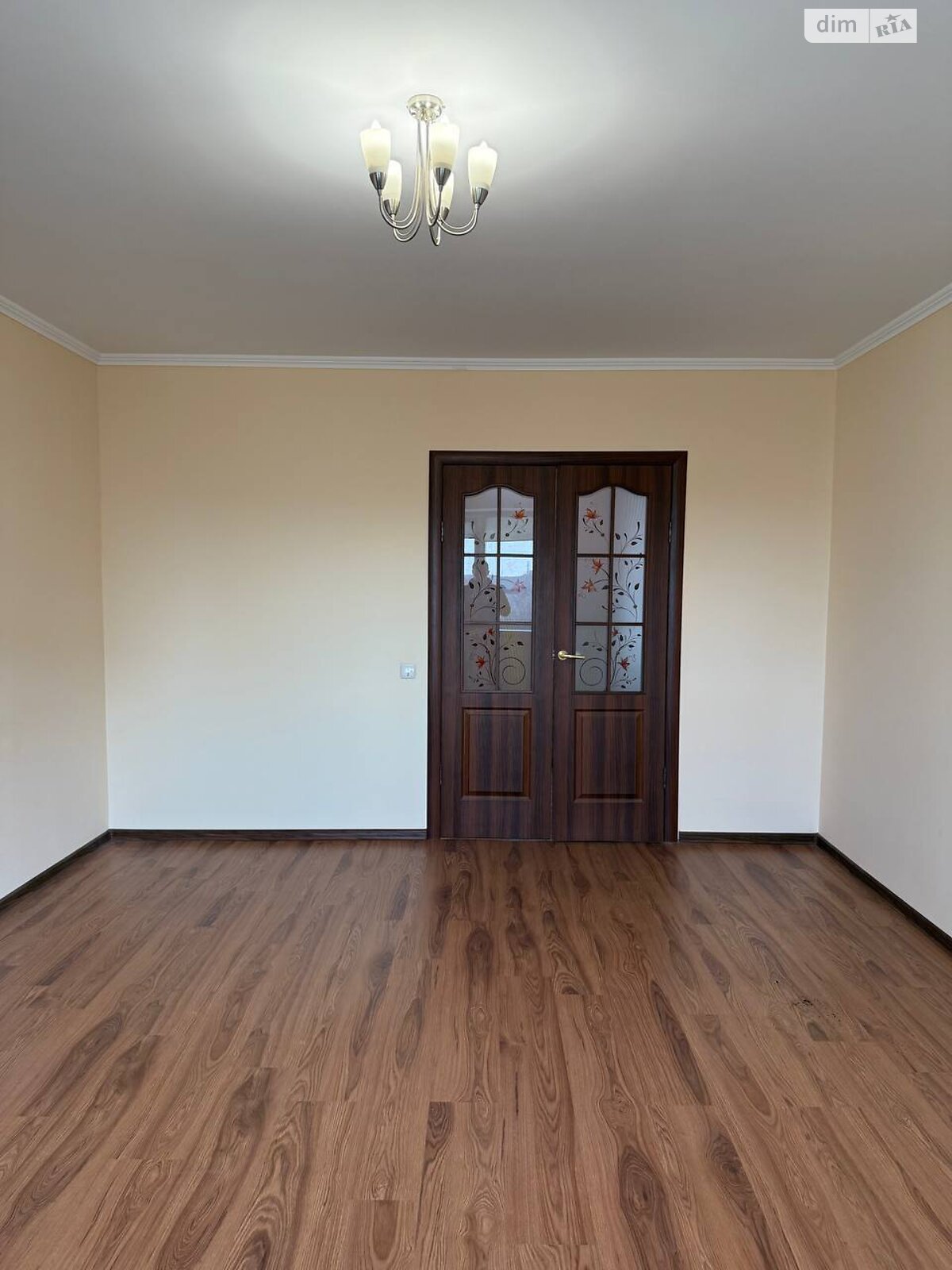 Продаж трикімнатної квартири в Угринові, на вул. Галицька 203, район Пасічна фото 1 Продаж трикімнатної квартири в Угринові, на вул. Галицька 203, район Пасічна фото 1
