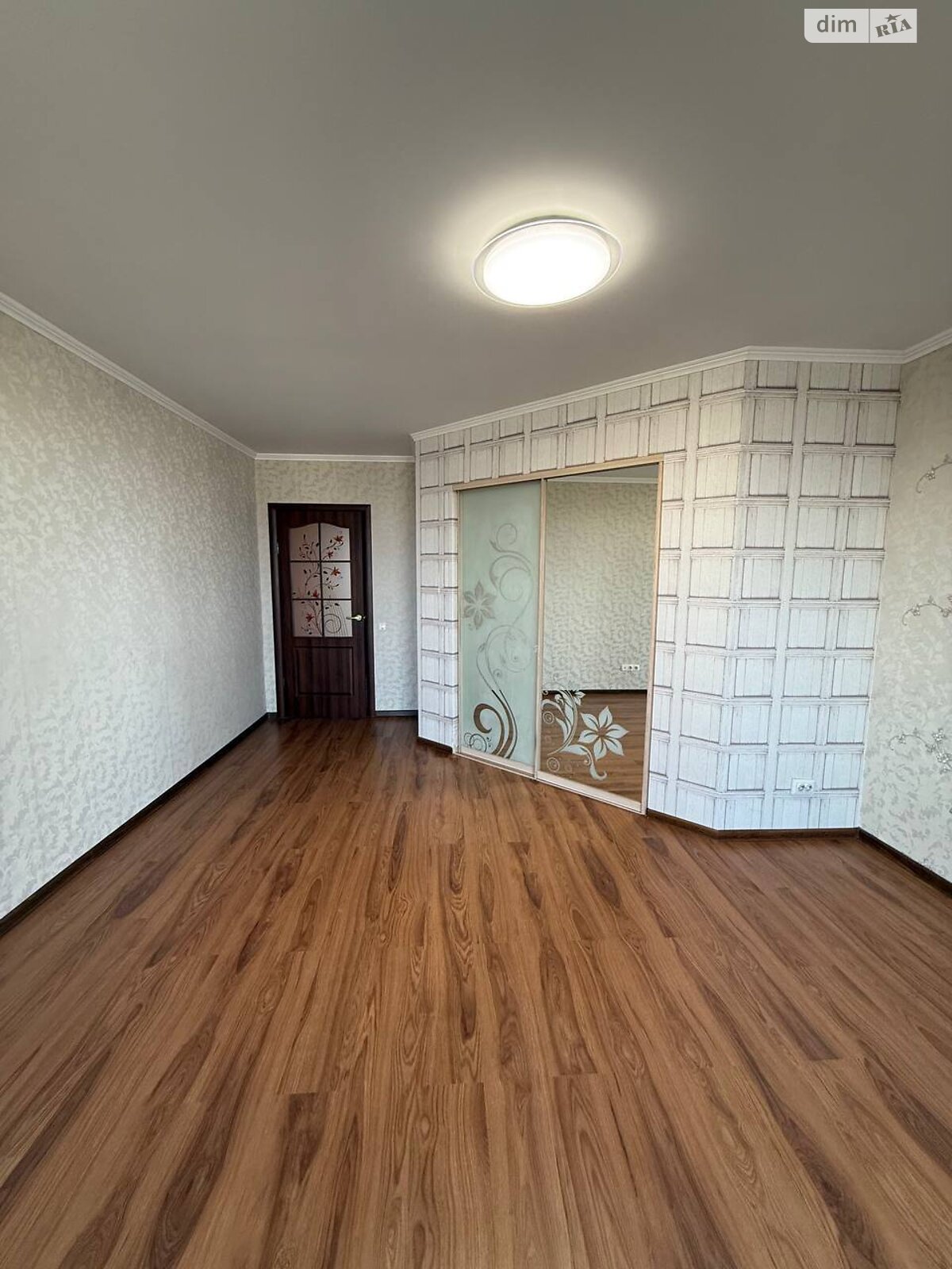 Продаж трикімнатної квартири в Угринові, на вул. Галицька 203, район Пасічна фото 1 Продаж трикімнатної квартири в Угринові, на вул. Галицька 203, район Пасічна фото 1
