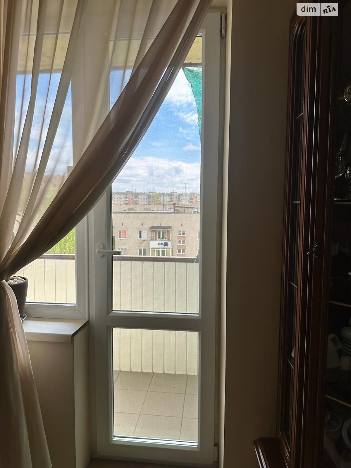 Продажа трехкомнатной квартиры в Ужгороде, на ул. 8-го Марта 31, фото 1
