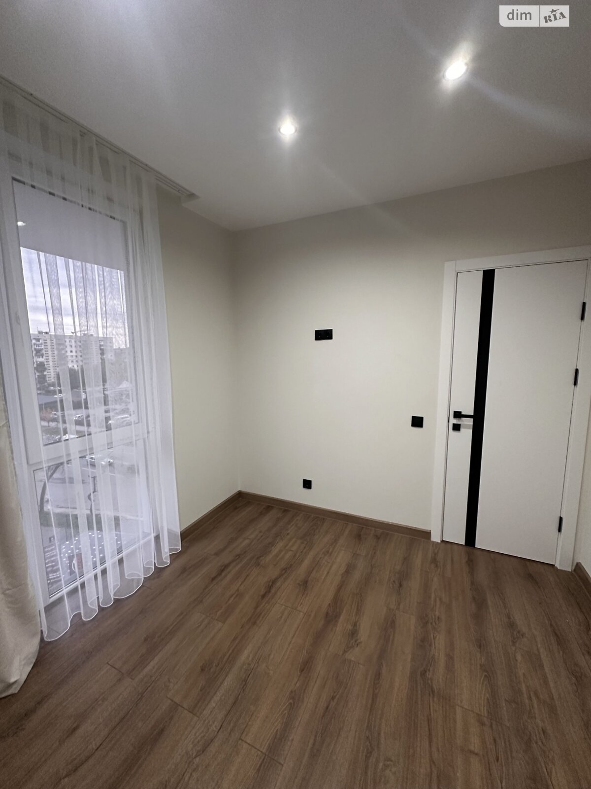 Продаж двокімнатної квартири в Ужгороді, на вул. Баб'яка, фото 1