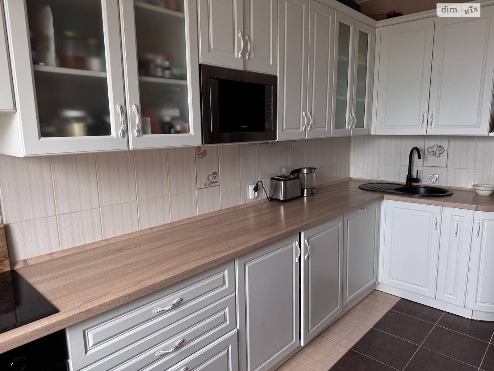 Продажа трехкомнатной квартиры в Ужгороде, на ул. Живописная, район БАМ фото 1