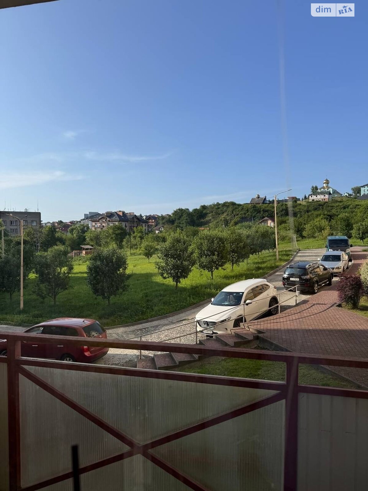 Продажа трехкомнатной квартиры в Ужгороде, на ул. Живописная, район БАМ фото 1